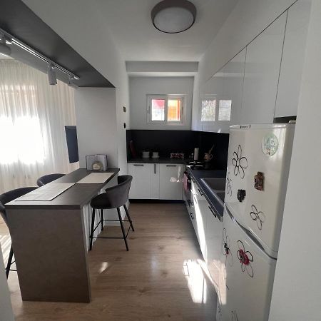 Amion Apartment In Center Of Tiranë Ngoại thất bức ảnh