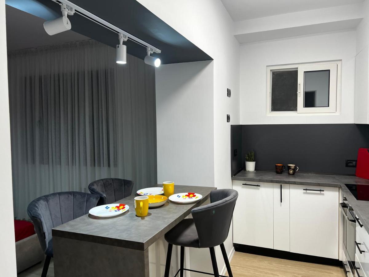 Amion Apartment In Center Of Tiranë Ngoại thất bức ảnh