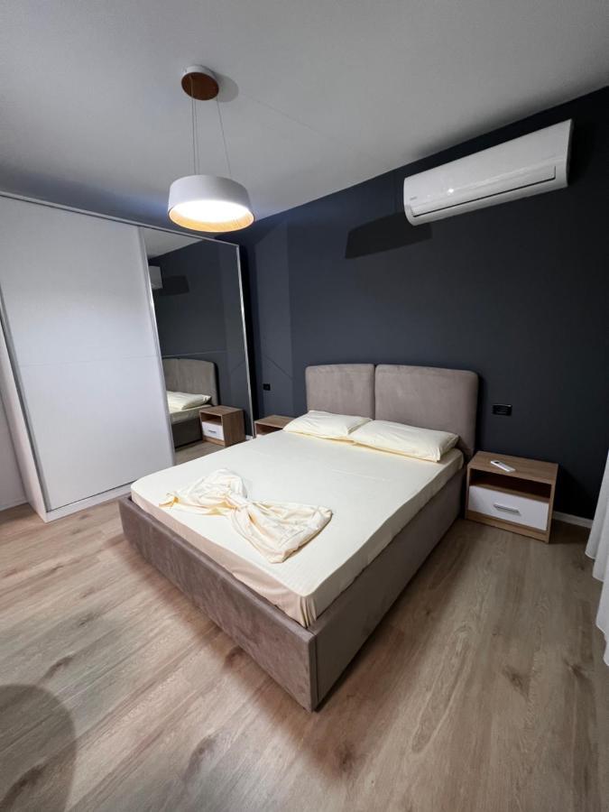 Amion Apartment In Center Of Tiranë Ngoại thất bức ảnh