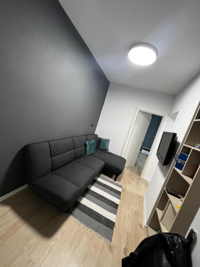 Amion Apartment In Center Of Tiranë Ngoại thất bức ảnh