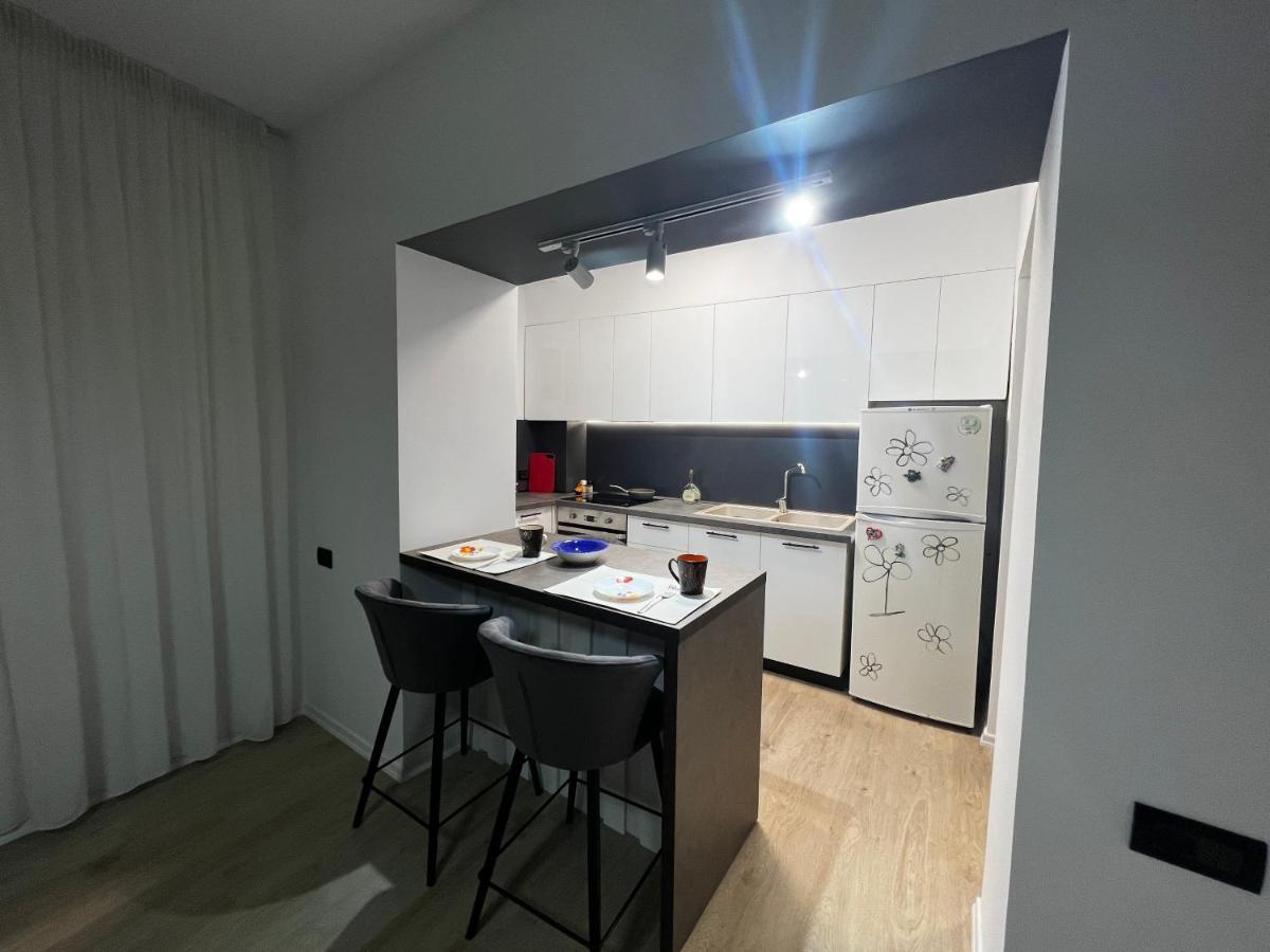 Amion Apartment In Center Of Tiranë Ngoại thất bức ảnh