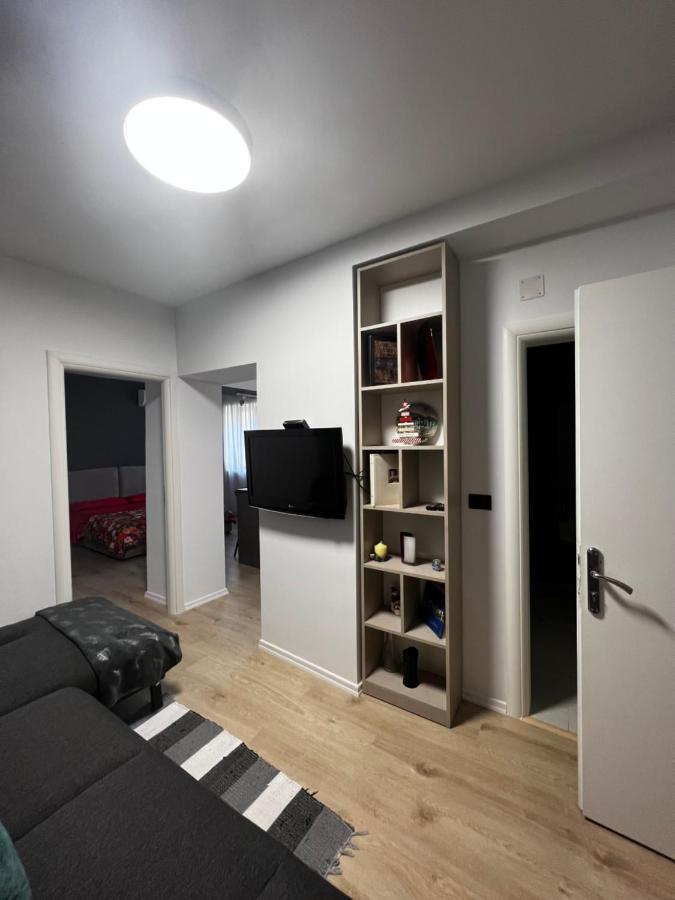 Amion Apartment In Center Of Tiranë Ngoại thất bức ảnh