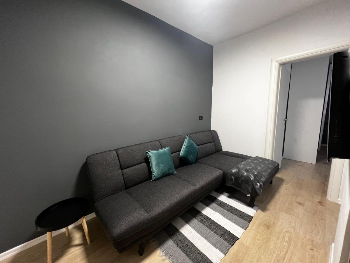 Amion Apartment In Center Of Tiranë Ngoại thất bức ảnh
