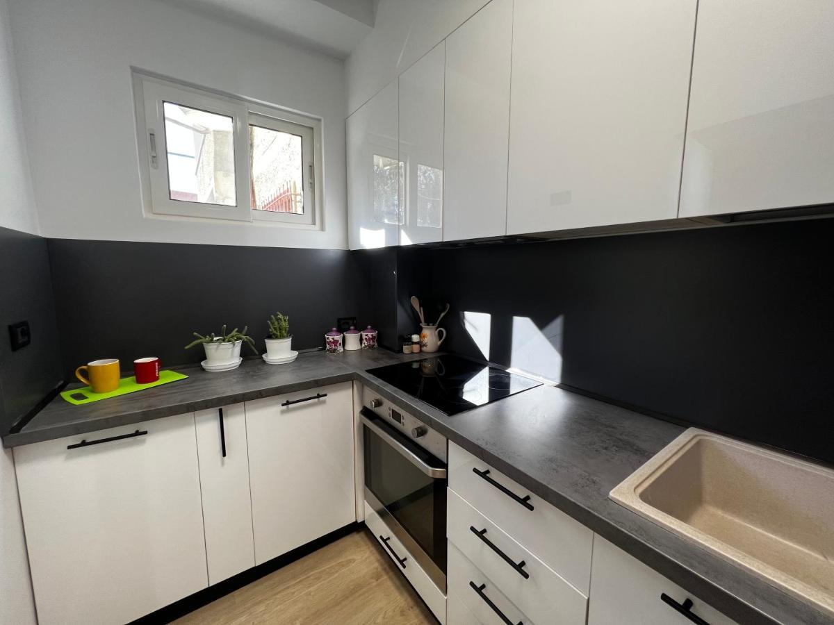 Amion Apartment In Center Of Tiranë Ngoại thất bức ảnh